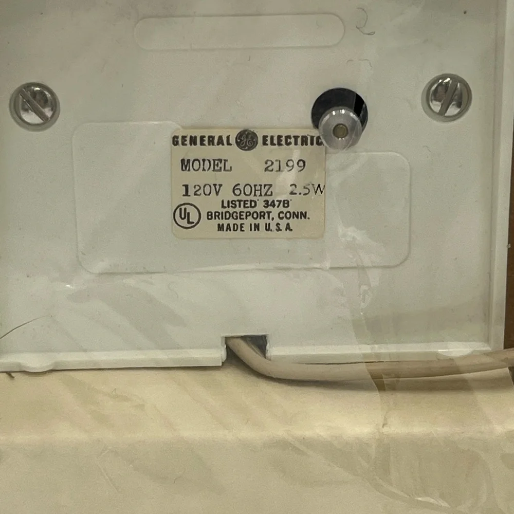GE Vintage 1960's Model 2199,‎ White Wall Clock Plastic in original packaging